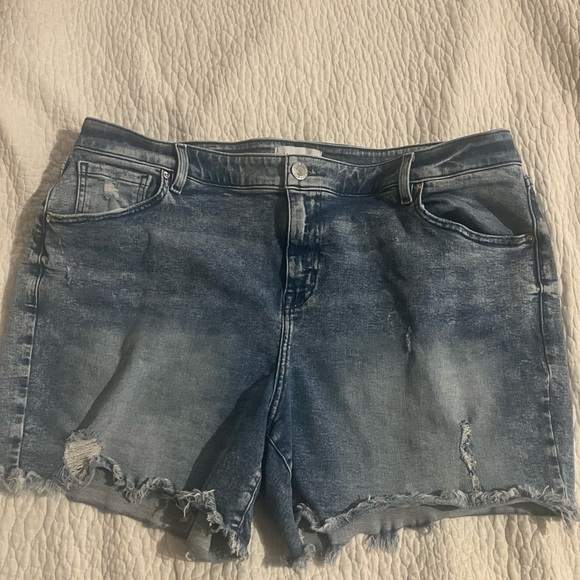 Lane Bryant Like New, Distressed Denim Shorts - Picture 1 of 3